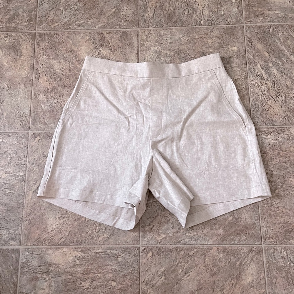 Banana Republic. Linen-blend Easy Short. Size M